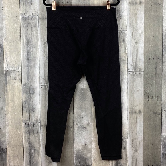 Lululemon Align 25” Leggings Black Emboss Size 12 - Picture 5 of 14